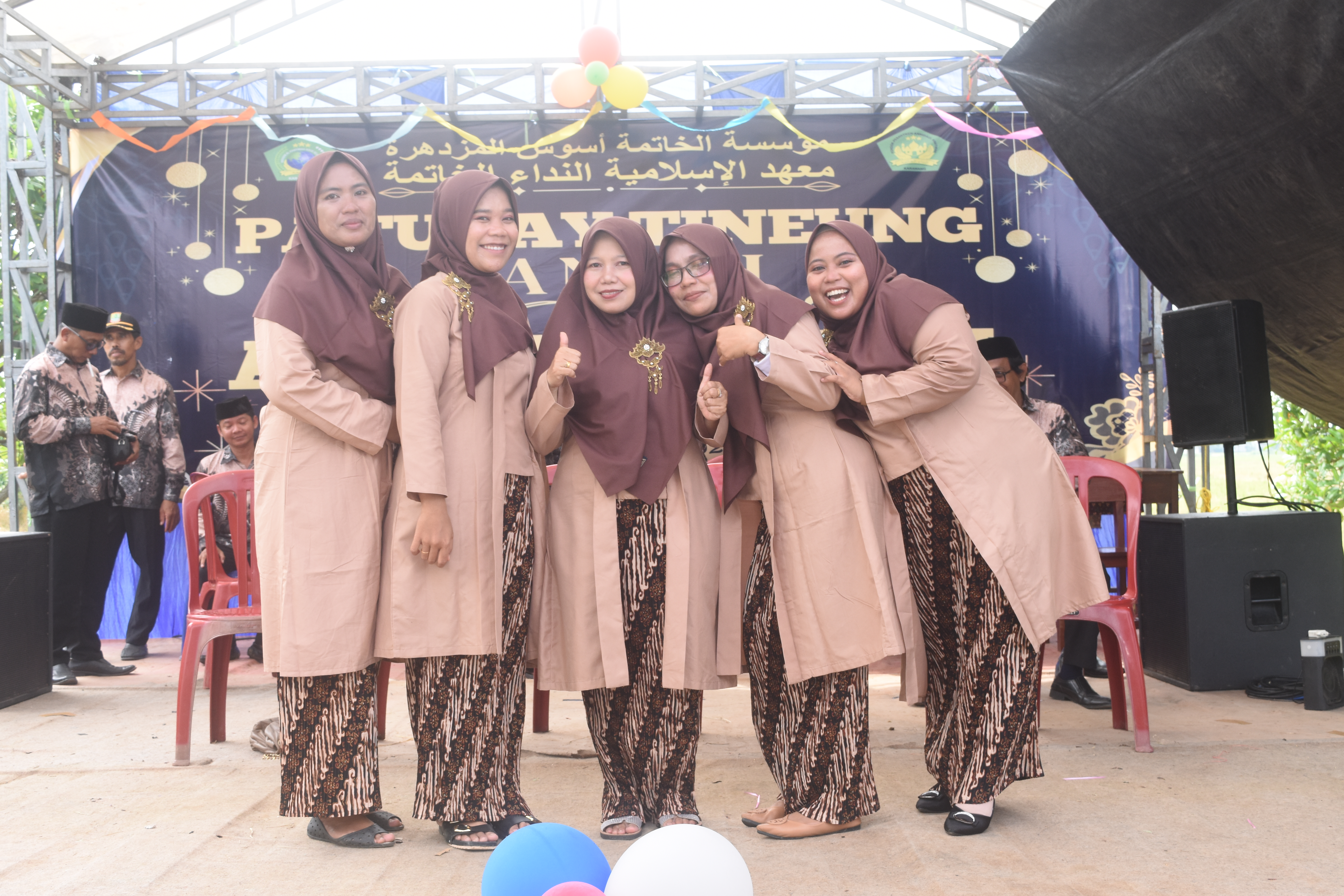 Kegiatan Wisuda 23